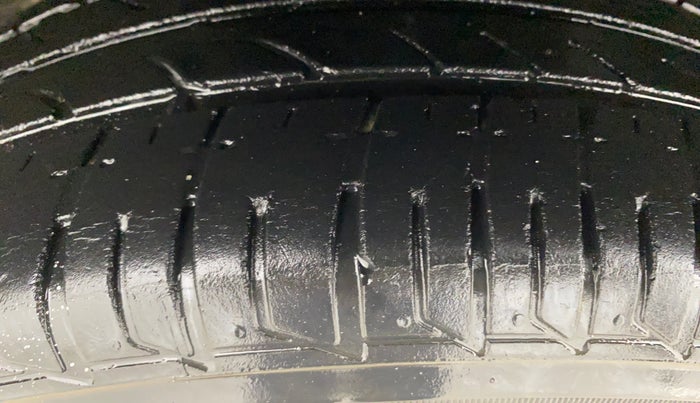 2016 Honda Amaze 1.2L I-VTEC S, Petrol, Manual, 77,875 km, Left Front Tyre Tread