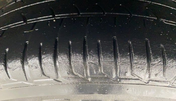 2016 Honda Amaze 1.2L I-VTEC S, Petrol, Manual, 77,875 km, Left Rear Tyre Tread