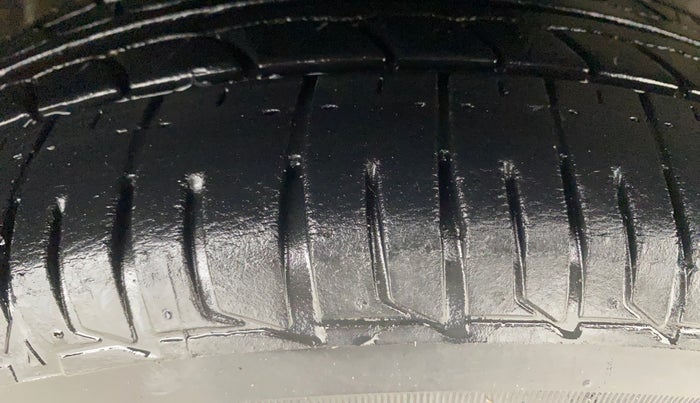 2016 Honda Amaze 1.2L I-VTEC S, Petrol, Manual, 77,875 km, Right Front Tyre Tread