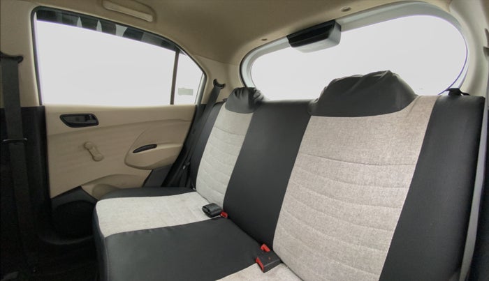 2022 Hyundai NEW SANTRO 1.1 ERA EXICUTIVE, Petrol, Manual, 8,767 km, Right Side Rear Door Cabin