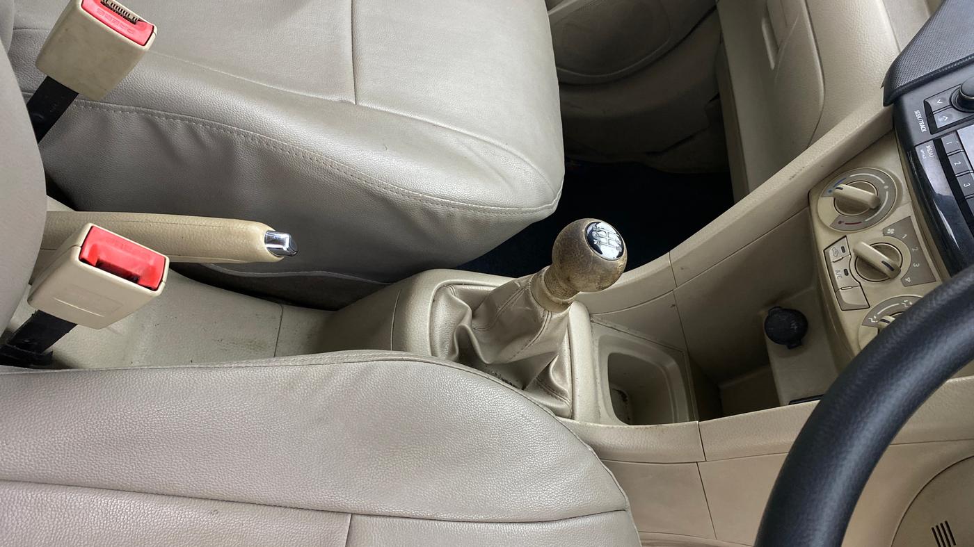2014 Maruti Ertiga VXI CNG, CNG, Manual, 73,596 km, Gear Lever