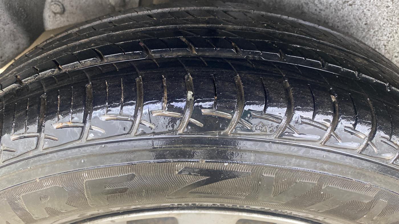 2014 Maruti Ertiga VXI CNG, CNG, Manual, 73,596 km, Right Rear Tyre Tread
