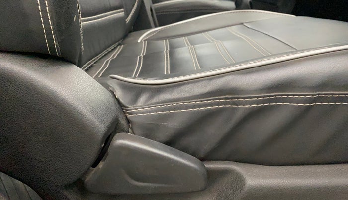 2021 Renault Kwid RXL 1.0, Petrol, Manual, 31,068 km, Driver Side Adjustment Panel