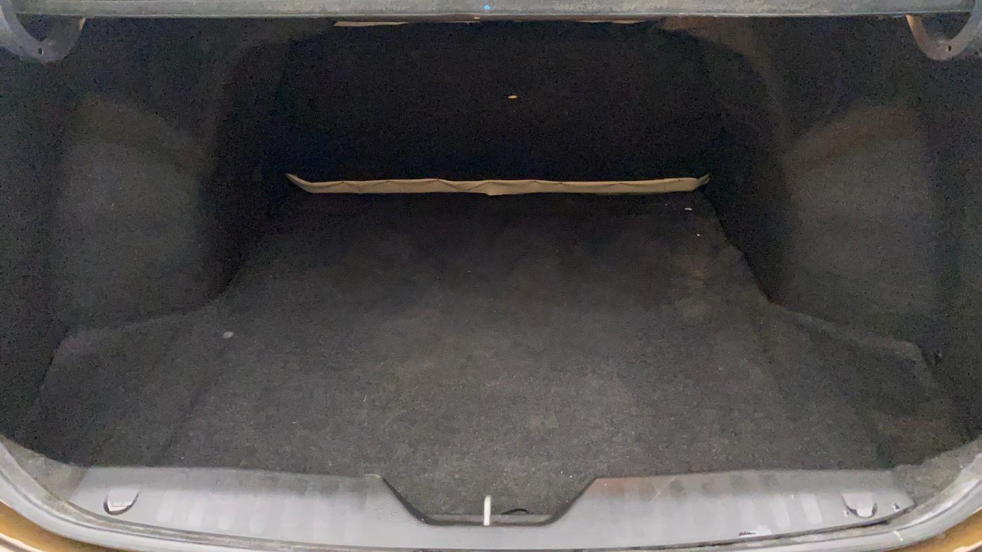 2015 Maruti Ciaz VDI SHVS, Diesel, Manual, 1,14,701 km, Boot Inside