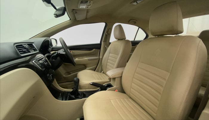 2015 Maruti Ciaz VDI SHVS, Diesel, Manual, 1,14,701 km, Right Side Front Door Cabin