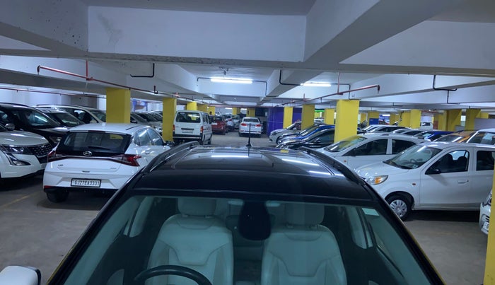 2019 Jeep Compass LIMITED PLUS PETROL AT, Petrol, Automatic, 70,805 km, Moonroof/ Sunroof