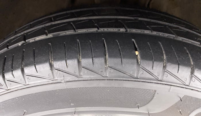 2021 Maruti Alto VXI PLUS, Petrol, Manual, 27,070 km, Right Front Tyre Tread