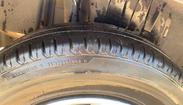 2018 Maruti Dzire VXI AMT, Petrol, Automatic, 43,742 km, Right Rear Tyre Tread