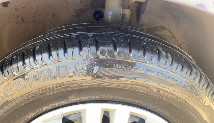2018 Maruti Dzire VXI AMT, Petrol, Automatic, 43,742 km, Right Front Tyre Tread
