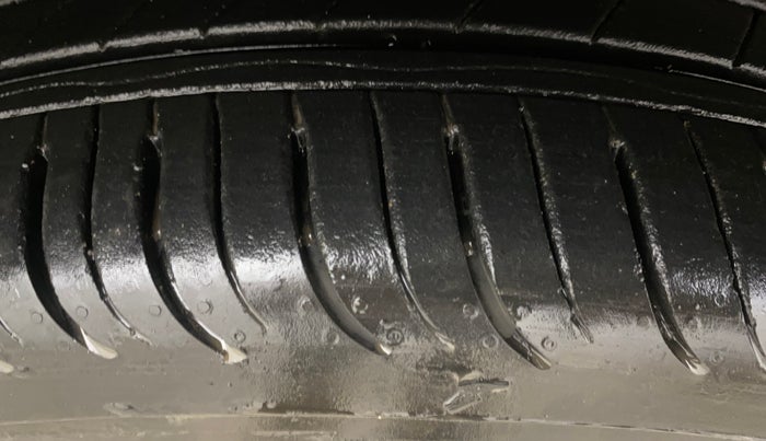 2025 KIA SYROS HTX Plus (O) 1.0 Turbo 7DCT, Petrol, Automatic, 9,684 km, Right Front Tyre Tread