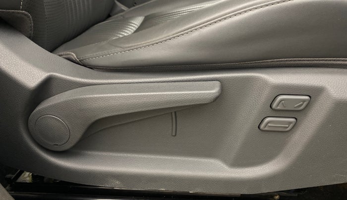 2025 KIA SYROS HTX Plus (O) 1.0 Turbo 7DCT, Petrol, Automatic, 9,684 km, Driver Side Adjustment Panel