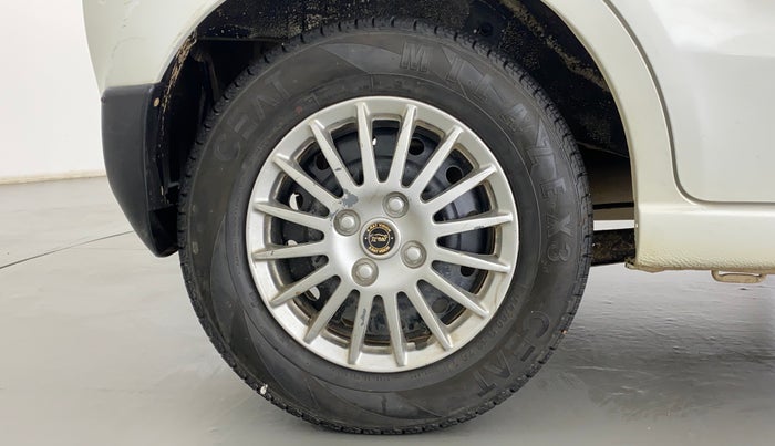 2013 Maruti A Star VXI, Petrol, Manual, 90,015 km, Right Rear Wheel