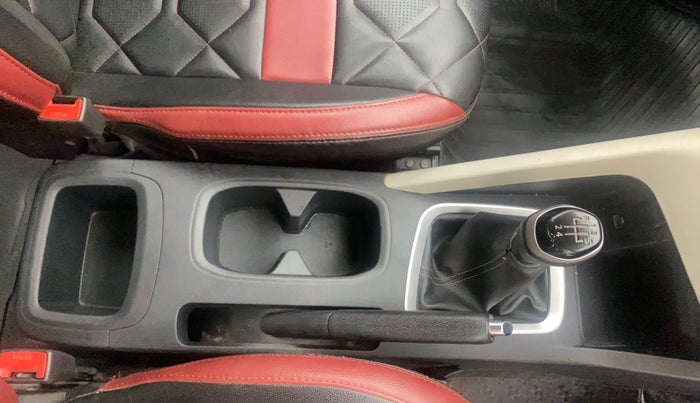 2022 Nissan MAGNITE XV MT, Petrol, Manual, 40,792 km, Gear Lever