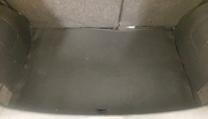 2022 Nissan MAGNITE XV MT, Petrol, Manual, 40,792 km, Boot Inside