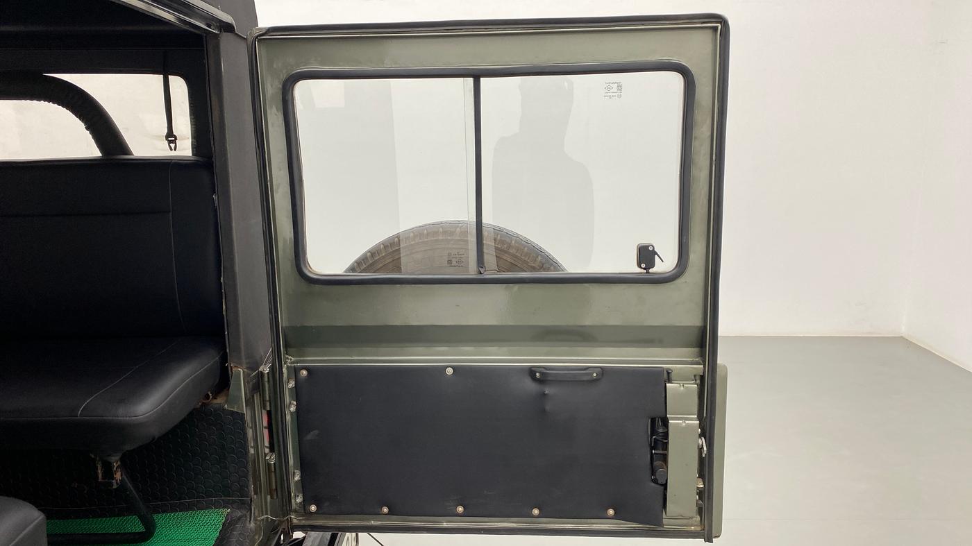 2013 Mahindra Thar CRDE 4X4 BS IV, Diesel, Manual, 71,542 km, Boot Door Open