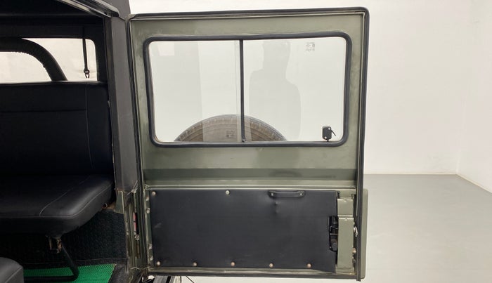 2013 Mahindra Thar CRDE 4X4 BS IV, Diesel, Manual, 71,542 km, Boot Door Open