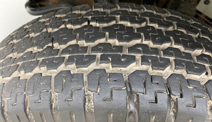 2013 Mahindra Thar CRDE 4X4 BS IV, Diesel, Manual, 71,542 km, Left Front Tyre Tread