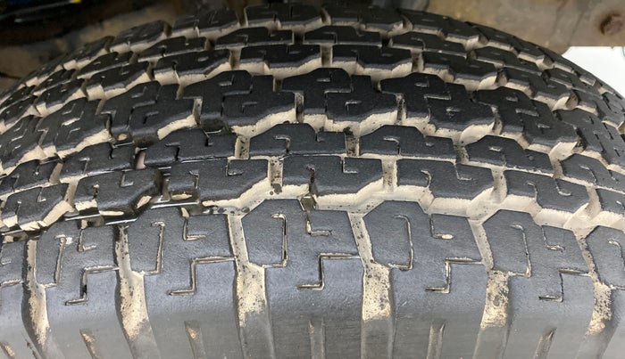 2013 Mahindra Thar CRDE 4X4 BS IV, Diesel, Manual, 71,542 km, Right Front Tyre Tread