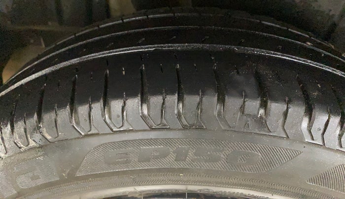 2019 Maruti Ertiga VXI CNG, CNG, Manual, 86,506 km, Right Rear Tyre Tread