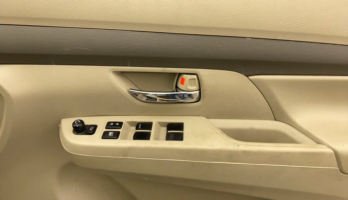 2019 Maruti Ertiga VXI CNG, CNG, Manual, 86,506 km, Driver Side Door Panels Control