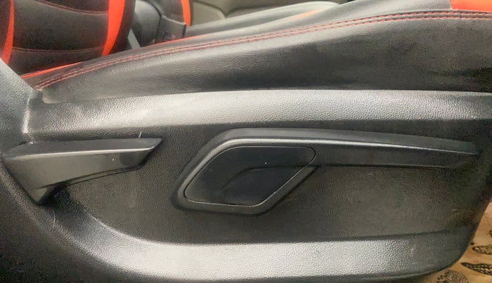 2016 Mahindra Kuv100 K8 D 6 STR, Diesel, Manual, 61,314 km, Driver Side Adjustment Panel