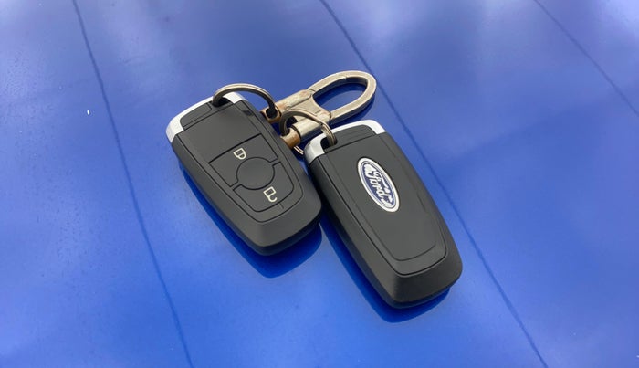 2018 Ford Ecosport TITANIUM 1.5L SIGNATURE EDITION (SUNROOF) PETROL, CNG, Manual, 47,062 km, Key Close Up