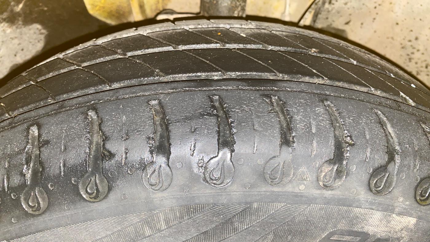2020 Tata Tiago XE PETROL, Petrol, Manual, 26,908 km, Right Front Tyre Tread