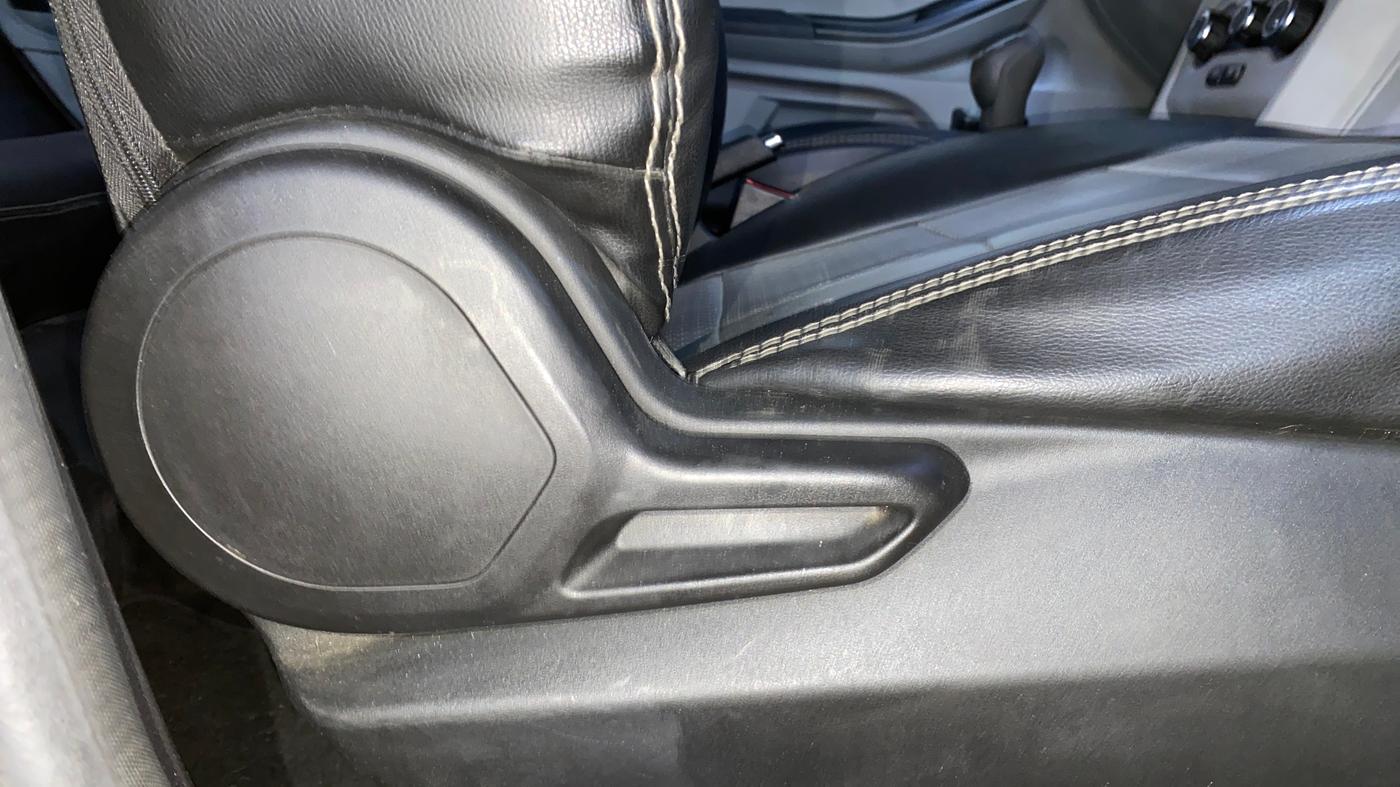 2020 Tata Tiago XE PETROL, Petrol, Manual, 26,908 km, Driver Side Adjustment Panel