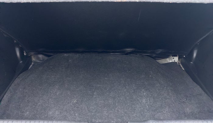 2019 Maruti Swift VXI D, Petrol, Manual, 17,038 km, Boot Inside