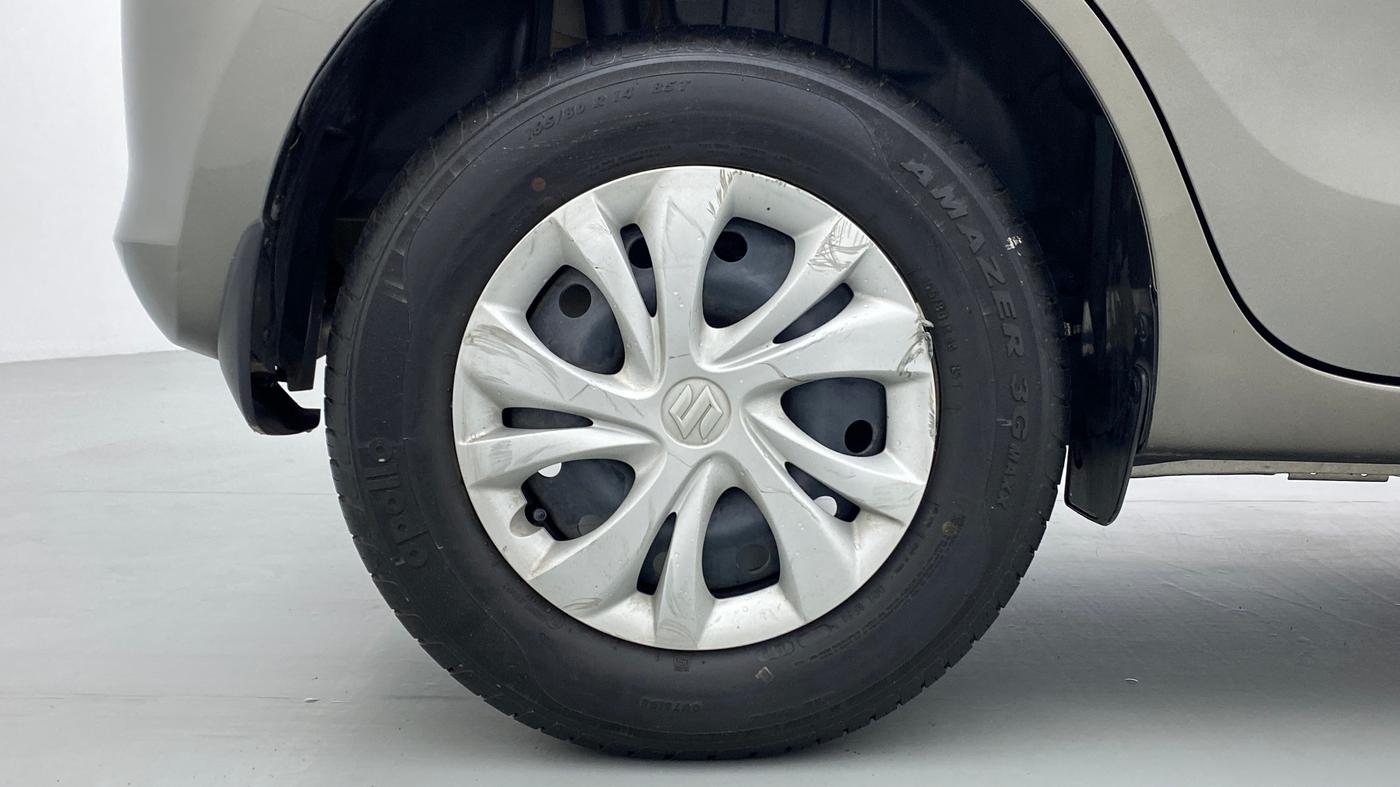 2019 Maruti Swift VXI D, Petrol, Manual, 17,038 km, Right Rear Wheel
