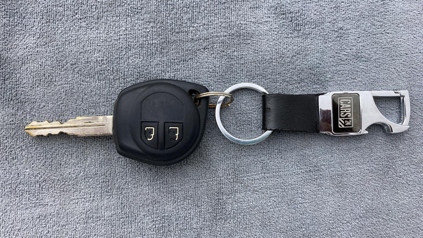 2019 Maruti Swift VXI D, Petrol, Manual, 17,038 km, Key Close Up