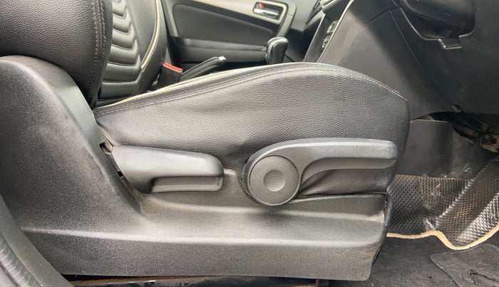 2018 Maruti Vitara Brezza ZDI PLUS AMT, Diesel, Automatic, 1,37,417 km, Driver Side Adjustment Panel