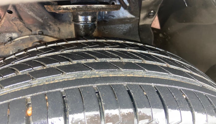 2018 Maruti Vitara Brezza ZDI PLUS AMT, Diesel, Automatic, 1,37,417 km, Left Front Tyre Tread