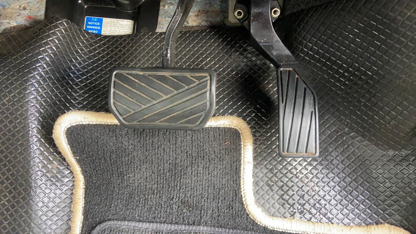 2018 Maruti Vitara Brezza ZDI PLUS AMT, Diesel, Automatic, 1,37,417 km, Pedals