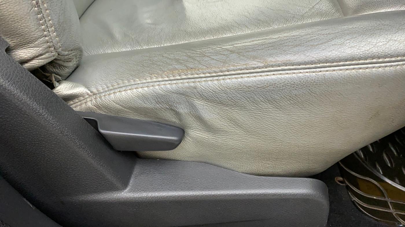 2014 Renault Duster RXL PETROL, Petrol, Manual, 41,938 km, Driver Side Adjustment Panel