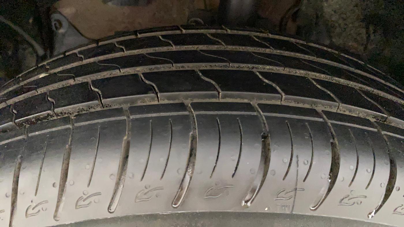 2014 Renault Duster RXL PETROL, Petrol, Manual, 41,938 km, Left Front Tyre Tread