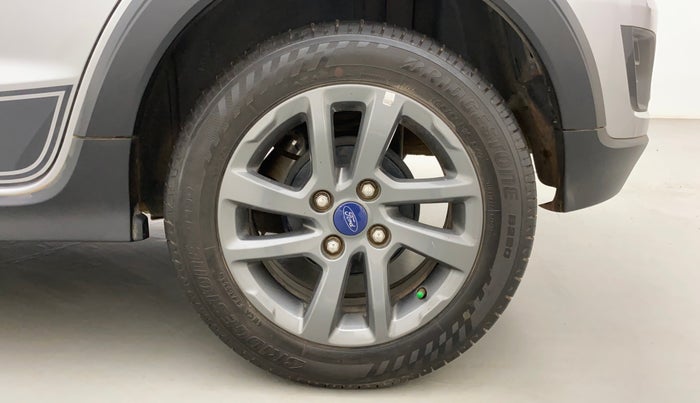 2018 Ford FREESTYLE TITANIUM 1.2 PETROL, Petrol, Manual, 1,12,098 km, Left Rear Wheel