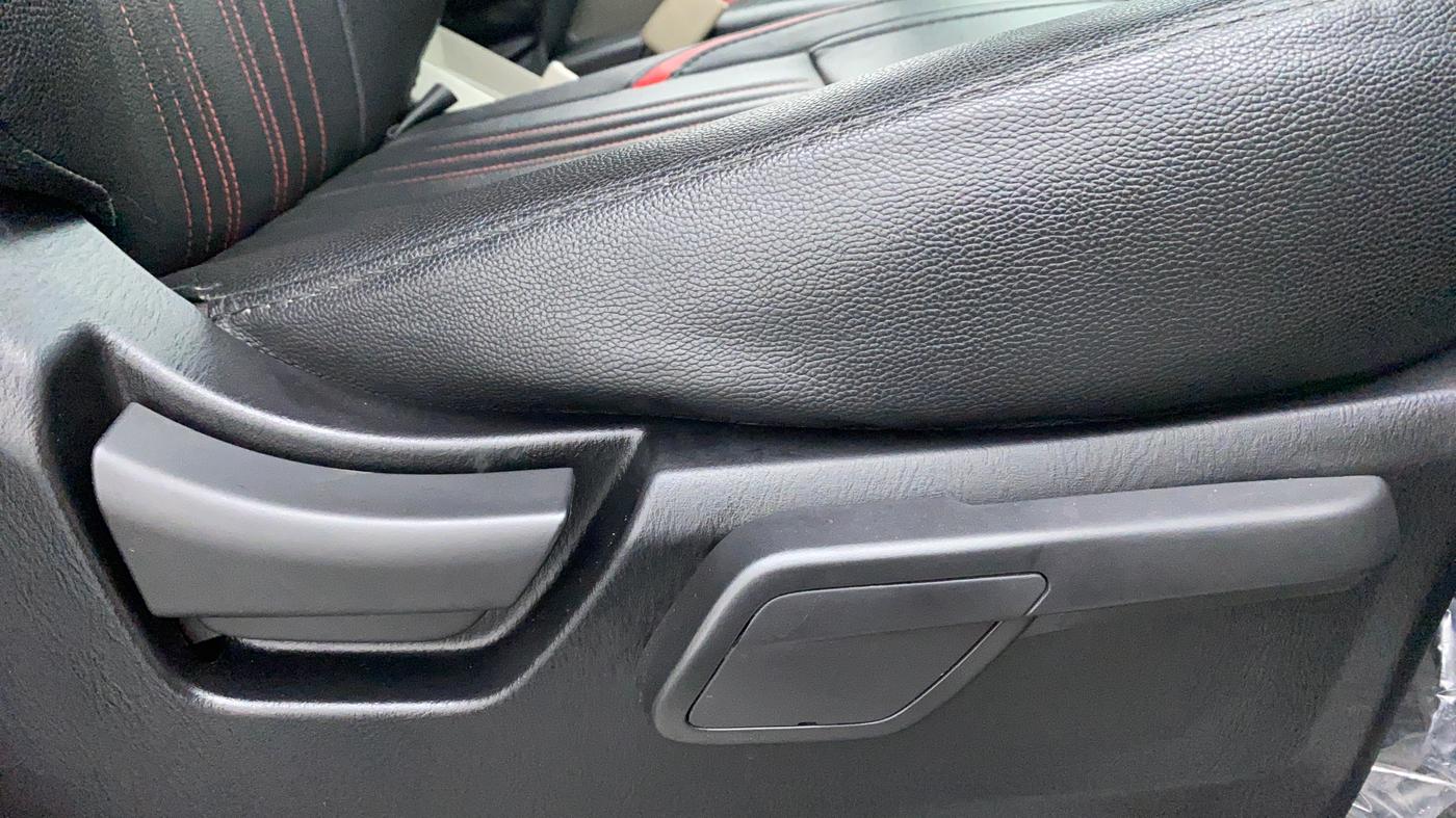 2021 Mahindra Scorpio S11, Diesel, Manual, 44,219 km, Driver Side Adjustment Panel