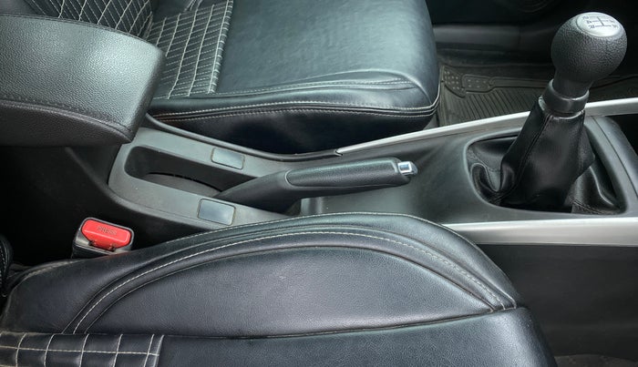 2015 Maruti Baleno ALPHA DDIS 190, Diesel, Manual, 62,603 km, Gear Lever