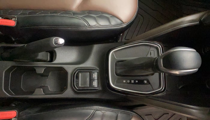 2022 Toyota URBAN CRUISER HYRYDER G HYBRID, Hybrid, Automatic, 49,186 km, Gear Lever