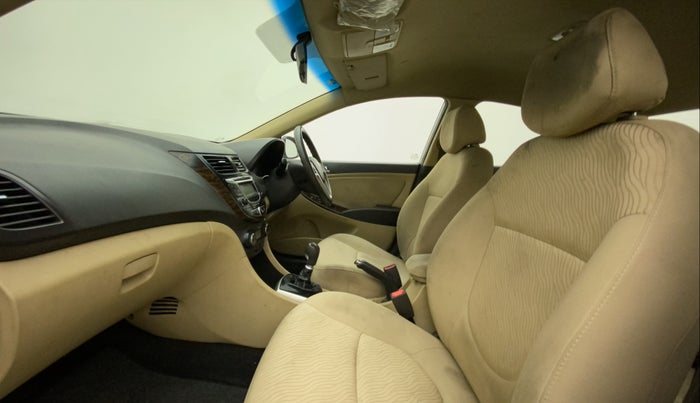 2012 Hyundai Verna FLUIDIC 1.6 VTVT EX, Petrol, Manual, 45,507 km, Right Side Front Door Cabin