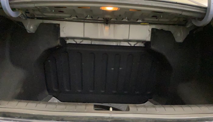 2014 Hyundai Xcent S 1.2, Petrol, Manual, 81,508 km, Boot Inside