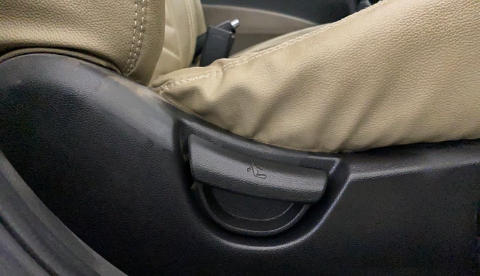 2014 Hyundai Xcent S 1.2, Petrol, Manual, 81,508 km, Driver Side Adjustment Panel