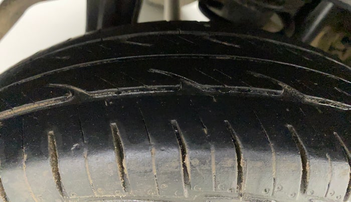 2018 Maruti Alto 800 LXI CNG, CNG, Manual, 69,913 km, Right Rear Tyre Tread