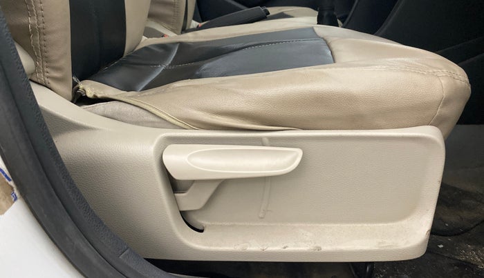 2012 Volkswagen Polo COMFORTLINE 1.2L PETROL, Petrol, Manual, 96,881 km, Driver Side Adjustment Panel