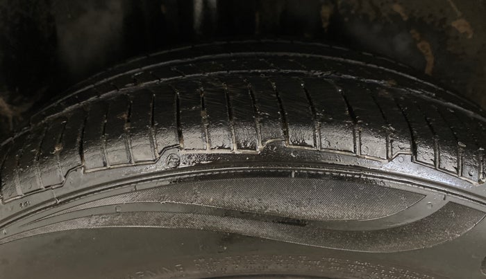 2012 Volkswagen Polo COMFORTLINE 1.2L PETROL, Petrol, Manual, 96,881 km, Right Rear Tyre Tread