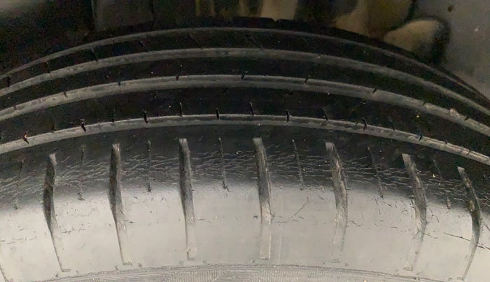 2018 Maruti Swift ZXI PLUS, Petrol, Manual, 44,956 km, Left Rear Tyre Tread