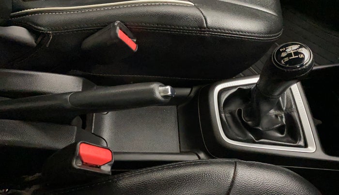 2018 Maruti Swift ZXI PLUS, Petrol, Manual, 44,956 km, Gear Lever