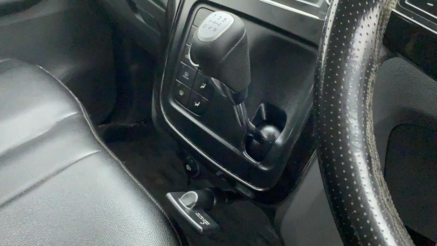2018 Mahindra KUV 100 NXT K6+ 6 STR, CNG, Manual, 64,737 km, Gear Lever