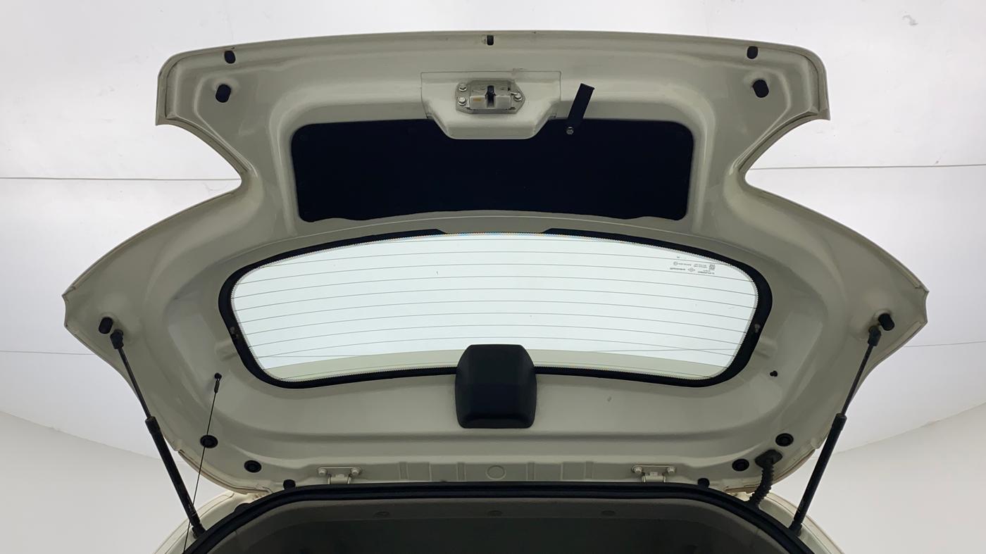 2018 Mahindra KUV 100 NXT K6+ 6 STR, CNG, Manual, 64,737 km, Boot Door Open